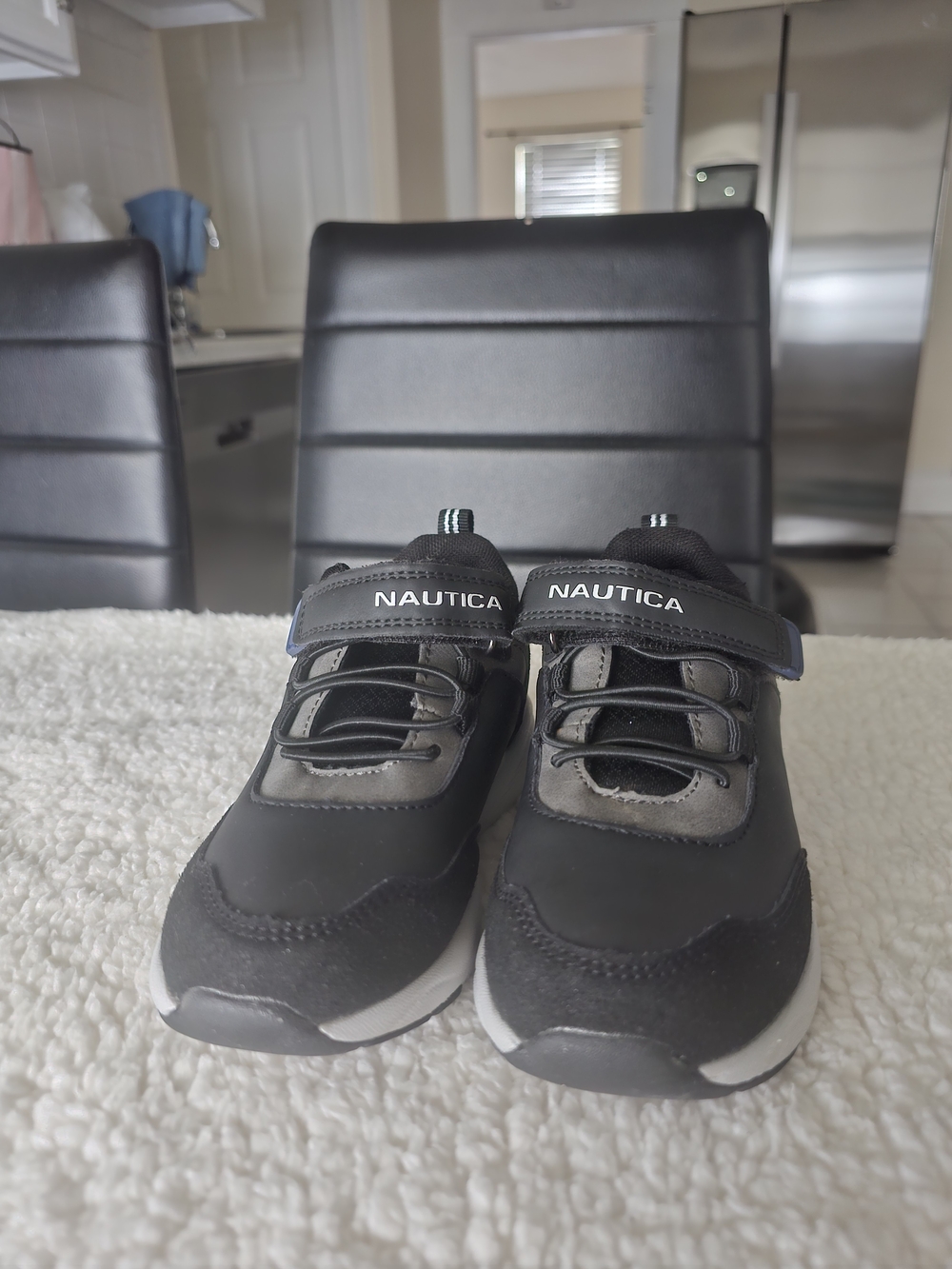 Nautica Kids Black and Gray Hook-and-Loop Sneakers